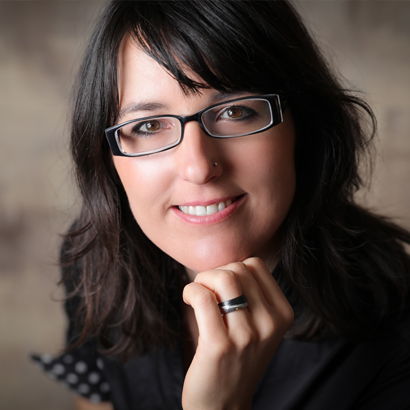 Portrait of Esther Siegenthaler, Building Specialist at the Swiss Federal Office of Energy SFOE, graduated with a BSc in Energy and Environmental Technology in 2019